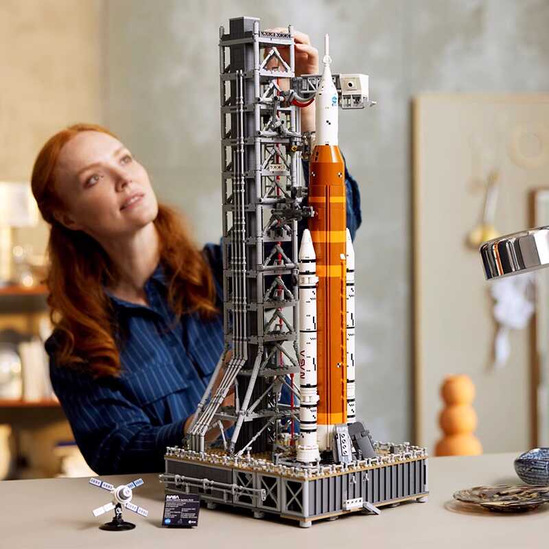 Artemis Space Launch System - High-Quality Collectible - Educational Display - Perfect for Space Enthusiasts