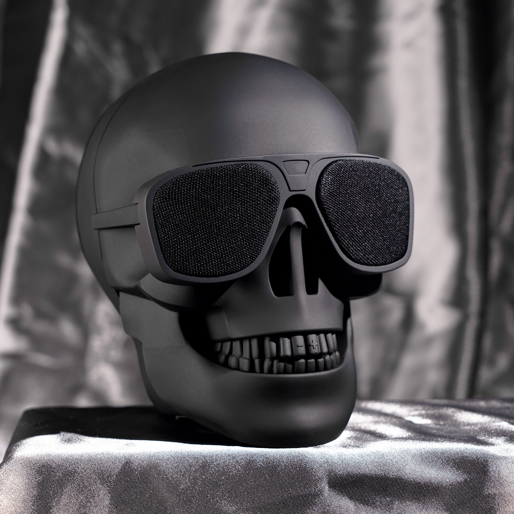 Bluetooth Skull Speaker | High Definition Sound, Portable & Ideal for Parties and Outdoor Use